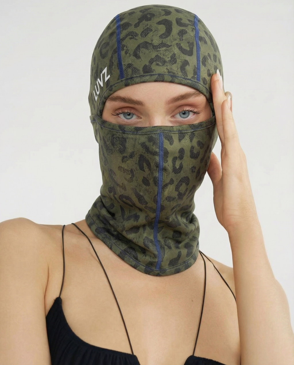 CAMO (classic camo–light green)