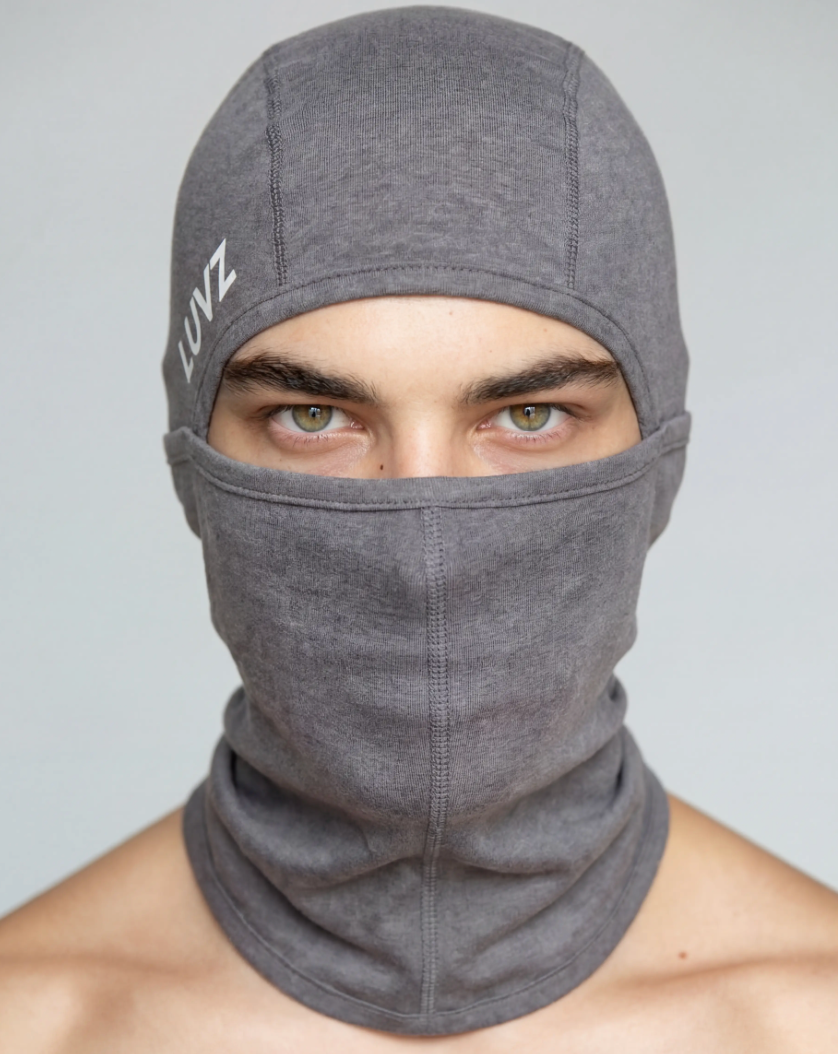 VOID (black–white)